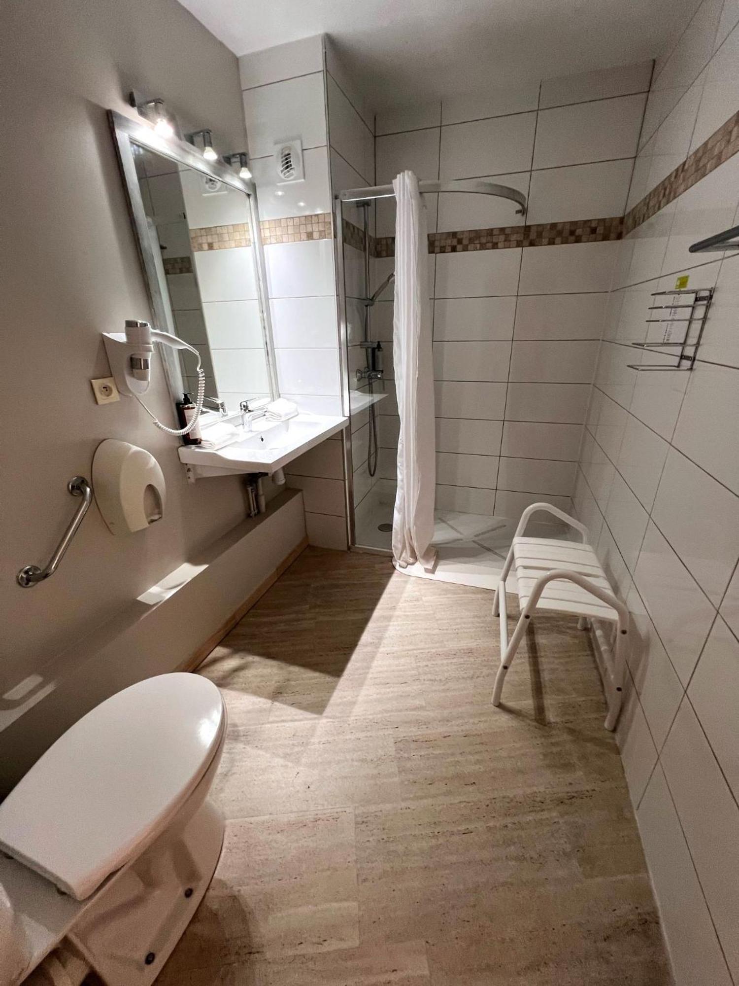 Hotel Le Mas Des Ponts D'Арль Номер фото