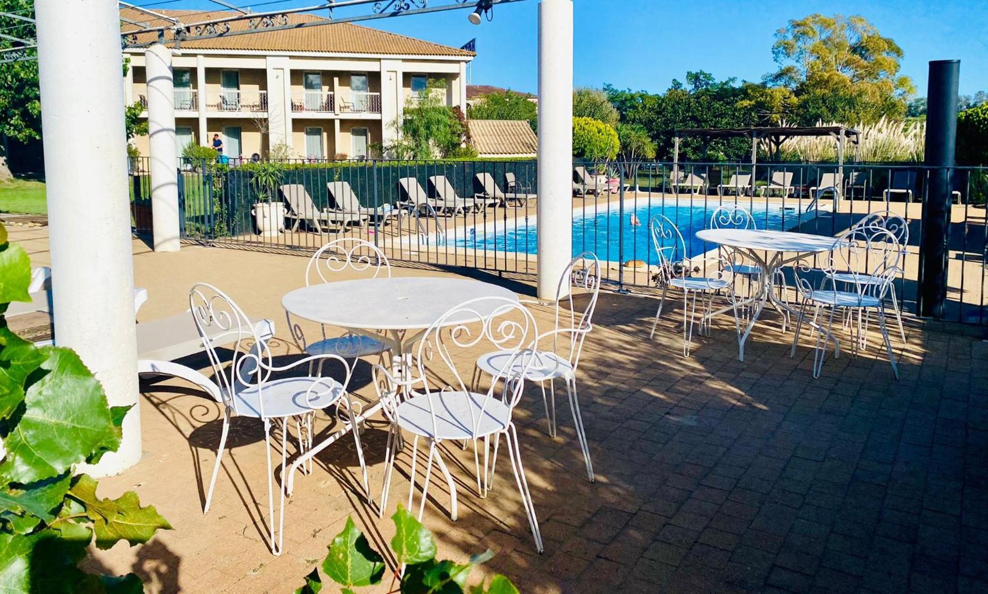Hotel Le Mas Des Ponts D'Арль Экстерьер фото