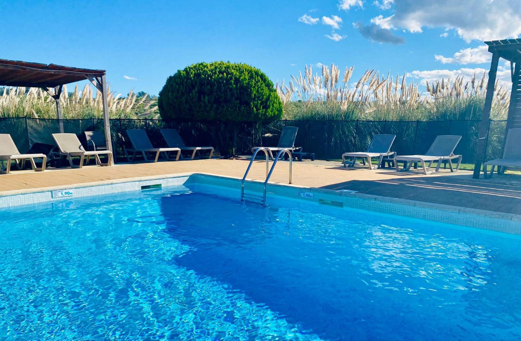 Hotel Le Mas Des Ponts D'Арль Экстерьер фото